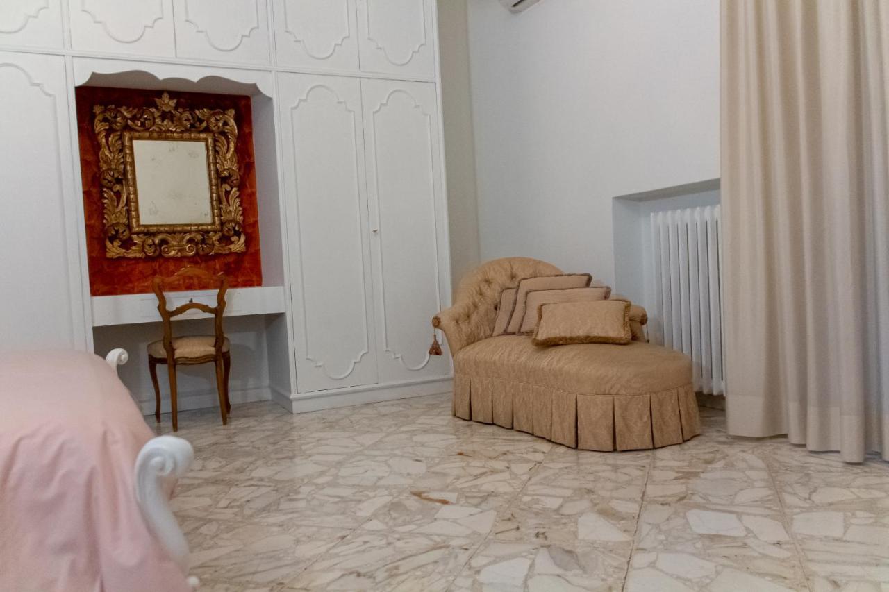 Interno 9 Otel Bari Dış mekan fotoğraf