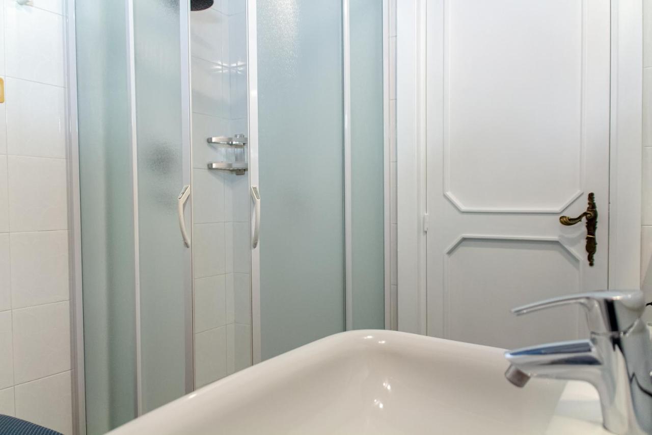 Interno 9 Otel Bari Dış mekan fotoğraf